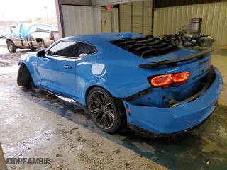 2022 Chevrolet Camaro ZL1 with VIN 1G1FK1R65N0107806, listed as a Copart auction lot 84560574 with 21,710 mi miles and Salvage Title. Bid and sale history available at carsss.com. Image 2.