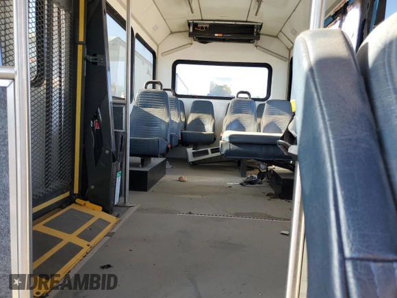2018 Ford Transit with VIN 1FDES8PM9JKA07456, listed as a Copart auction lot 51866735 with 193,407 mi miles and Clean Title. Bid and sale history available at DreamBid. Image 10.