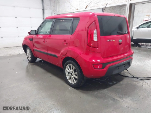 2013 Kia Soul + with VIN KNDJT2A6XD7616330, listed as a IAAI auction lot 41827924 with 135,322 mi miles. Bid and sale history available at carsss.com. Image 3.