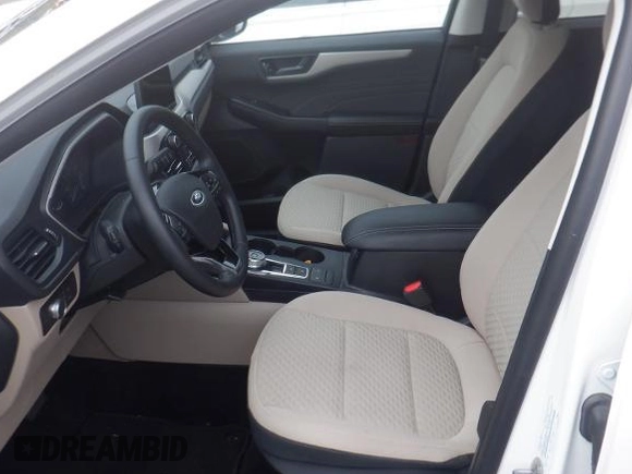 2022 Ford Escape SE with VIN 1FMCU9G65NUB26446, listed as a IAAI auction lot 42141722 with 25,967 mi miles. Bid and sale history available at carsss.com. Image 1.