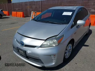 2013 Toyota Prius with VIN JTDKN3DP2D3033377, listed as a IAAI auction lot 42465127 with 182,789 mi miles and . Bid and sale history available at DreamBid. Image 2.