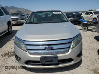 2010 Ford Fusion SE z VIN 3FAHP0HA7AR287260, wystawiony jako Copart lot #59298685 z przebiegiem 231 642 mil mil oraz Szkoda całkowita • Salvage title. Historia ofert i sprzedaży dostępna na DreamBid. Obrazek 5.