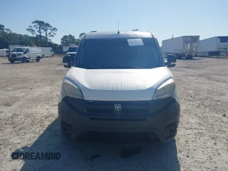 2017 Ram ProMaster City Cargo Tradesman z VIN ZFBERFABXH6E68718, wystawiony jako IAAI lot #41929558 z przebiegiem 134 597 mil mil oraz . Historia ofert i sprzedaży dostępna na DreamBid. Obrazek 12.