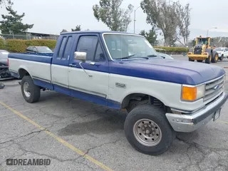1989 Ford F-250 HD with VIN 1FTHX25G6KKA13830, listed as a IAAI auction lot 41701242 with 1,846 mi miles. Bid and sale history available at carsss.com. Image 1.
