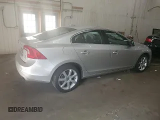 2016 Volvo S60 T5 Premier z VIN YV1612TK9G2393764, wystawiony jako Copart lot #53314985 z przebiegiem 112 858 mil mil oraz Szkoda całkowita • Salvage title. Historia ofert i sprzedaży dostępna na DreamBid. Obrazek 3.