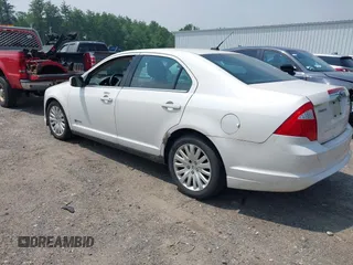 2010 Ford Fusion Hybrid с VIN 3FADP0L37AR283930, выставлен на аукционе IAAI как лот 42494005 с пробегом 179 592 миль миль и . История ставок и продаж доступна на DreamBid. Изображение 3.