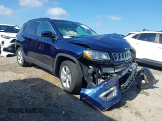 2020 Jeep Compass Latitude z VIN 3C4NJCBB7LT130383, wystawiony jako IAAI lot #42129619 z przebiegiem 33 175 mil mil oraz . Historia ofert i sprzedaży dostępna na DreamBid. Obrazek 1.