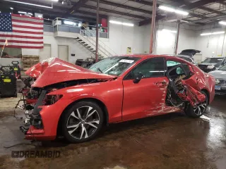 2019 Volvo S60 R-Design with VIN 7JRA22TM3KG007058, listed as a Copart auction lot 42963715 with 0 mi miles and Salvage Title. Bid and sale history available at carsss.com. Image 1.