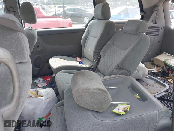 2008 Toyota Sienna CE with VIN 5TDZK23C88S215007, listed as a IAAI auction lot 42149273 with 322,049 mi miles. Bid and sale history available at carsss.com. Image 8.