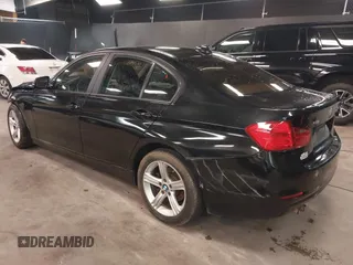 2014 BMW 3 Series 328i xDrive с VIN WBA3B5G59ENS06561, выставлен на аукционе IAAI как лот 42370078 с пробегом 101 877 миль миль и . История ставок и продаж доступна на DreamBid. Изображение 3.