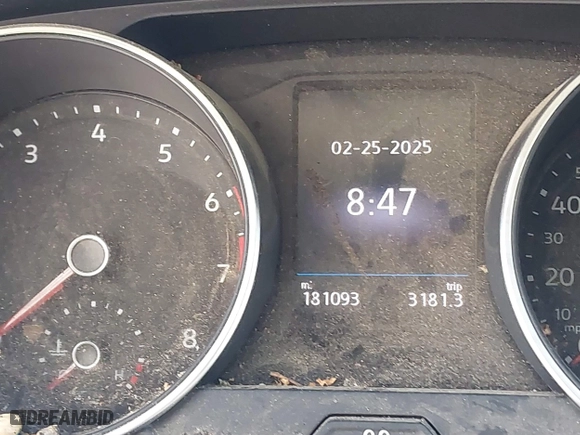 2019 Volkswagen Tiguan S with VIN 3VV0B7AX6KM067699, listed as a IAAI auction lot 41634351 with 181,093 mi miles. Bid and sale history available at carsss.com. Image 14.