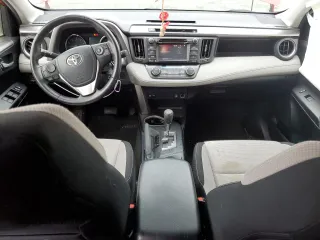2016 Toyota RAV4 XLE z VIN JTMWFREV7GJ094335, wystawiony jako Copart lot #51261185 z przebiegiem 63 319 mil mil oraz Szkoda całkowita • Salvage title. Historia ofert i sprzedaży dostępna na DreamBid. Obrazek 8.