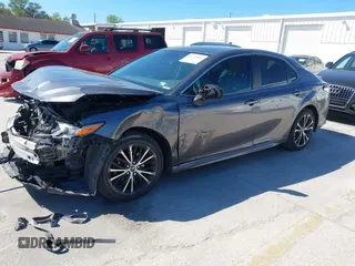 2020 Toyota Camry SE with VIN 4T1G11AK2LU927172, listed as a IAAI auction lot 41736085 with 191,512 mi miles. Bid and sale history available at carsss.com. Image 17.