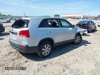 2012 Kia Sorento LX with VIN 5XYKT3A17CG216046, listed as a IAAI auction lot 39268223 with 188,886 mi miles. Bid and sale history available at carsss.com. Image 4.
