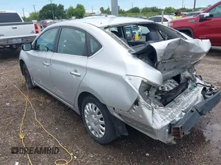 2014 Nissan Sentra SV z VIN 1N4AB7AP6EN853411, wystawiony jako IAAI lot #41058501 z przebiegiem 133 780 mil mil oraz . Historia ofert i sprzedaży dostępna na DreamBid. Obrazek 3.