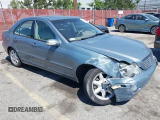 2004 Mercedes-Benz C 320 с VIN WDBRF64J34F501106, выставлен на аукционе IAAI как лот 42313795 с пробегом 81 476 миль миль и . История ставок и продаж доступна на DreamBid. Изображение 1.