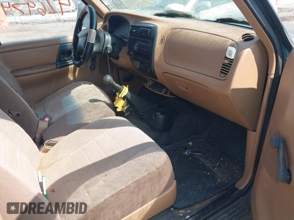 1996 Ford Ranger XL z VIN 1FTCR14U9TTA19168, wystawiony jako IAAI lot #42697495 z przebiegiem 300 792 mil mil oraz . Historia ofert i sprzedaży dostępna na DreamBid. Obrazek 5.