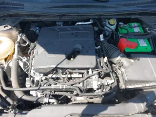 2020 Ford Escape S z VIN 1FMCU9F69LUB90911, wystawiony jako IAAI lot #42223766 z przebiegiem 75 731 mil mil oraz . Historia ofert i sprzedaży dostępna na DreamBid. Obrazek 10.