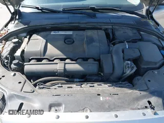 2011 Volvo XC70 3.2L with VIN YV4940BZ0B1095869, listed as a IAAI auction lot 42152626 with 133,696 mi miles and . Bid and sale history available at DreamBid. Image 10.