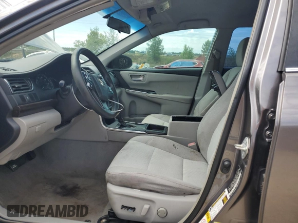 2015 Toyota Camry XLE z VIN 4T1BF1FK4FU060219, wystawiony jako Copart lot #58141715 z przebiegiem 256 926 mil mil oraz Czysty tytuł • Clean title. Historia ofert i sprzedaży dostępna na DreamBid. Obrazek 7.