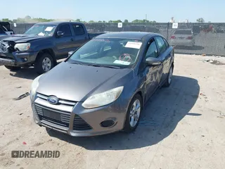 2013 Ford Focus SE with VIN 1FADP3F27DL156733, listed as a IAAI auction lot 41998196 with 116,692 mi miles. Bid and sale history available at carsss.com. Image 17.