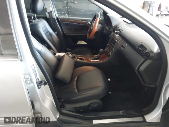 2005 Mercedes-Benz C 240 with VIN WDBRF81J15F655900, listed as a IAAI auction lot 42436525 with 1,113 mi miles and . Bid and sale history available at DreamBid. Image 5.