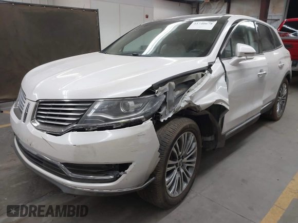 2017 Lincoln MKX Reserve with VIN 2LMPJ6LR0HBL13455, listed as a IAAI auction lot 41740678 with 70,038 mi miles. Bid and sale history available at carsss.com. Image 17.