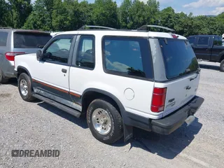 1994 Ford Explorer z VIN 1FMCU24X8RUC83284, wystawiony jako IAAI lot #42634506 z przebiegiem 207 939 mil mil oraz . Historia ofert i sprzedaży dostępna na DreamBid. Obrazek 3.