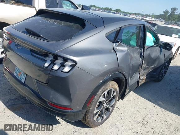 2023 Ford Mustang Mach-E Premium с VIN 3FMTK3SU3PMA83516, выставлен на аукционе IAAI как лот 42319485 с пробегом 8 802 миль миль и . История ставок и продаж доступна на DreamBid. Изображение 4.