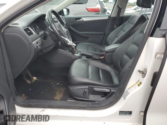 2013 Volkswagen Jetta SE with VIN 3VWDP7AJ8DM277587, listed as a Copart auction lot 58093815 with 136,608 mi miles and Salvage title. Bid and sale history available at DreamBid. Image 7.
