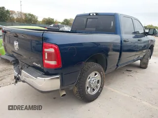 2021 Ram 2500 Tradesman with VIN 3C6UR5CL4MG584602, listed as a IAAI auction lot 40994669 with 68,000 mi miles. Bid and sale history available at carsss.com. Image 4.