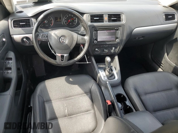 2013 Volkswagen Jetta SE with VIN 3VWDP7AJ8DM360632, listed as a Copart auction lot 57238425 with 133,972 mi miles and Salvage title. Bid and sale history available at DreamBid. Image 8.