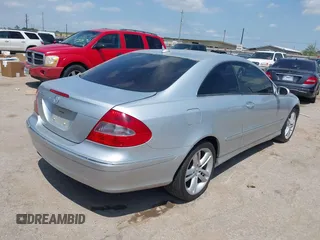 2007 Mercedes-Benz CLK 3.5L with VIN WDBTJ56H27F218970, listed as a IAAI auction lot 42054097 with 124,906 mi miles. Bid and sale history available at carsss.com. Image 4.