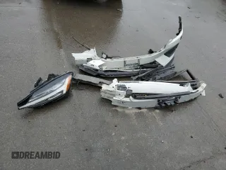 2020 Volvo V60 z VIN YV4102WKXL1030871, wystawiony jako Copart lot #53486585 z przebiegiem 76 459 mil mil oraz Szkody całkowita. Historia ofert i sprzedaży dostępna na DreamBid. Obrazek 13.