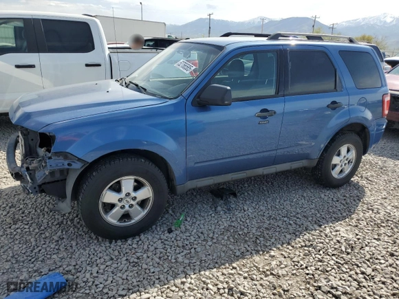 2009 Ford Escape XLT with VIN 1FMCU93G59KC45775, listed as a Copart auction lot 52766585 with 213,423 mi miles and Salvage Title. Bid and sale history available at carsss.com. Image 1.