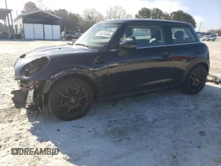 2022 MINI Hardtop Cooper SE with VIN WMW13DJ04N2R00457, listed as a Copart auction lot 46321035 with 23,197 mi miles and Salvage title. Bid and sale history available at DreamBid. Image 1.