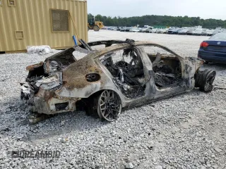 2022 BMW M8 Competition z VIN WBSGV0C07NCH63310, wystawiony jako Copart lot #60612124 z przebiegiem Nie podano mil oraz Nie do naprawy. Historia ofert i sprzedaży dostępna na DreamBid. Obrazek 3.