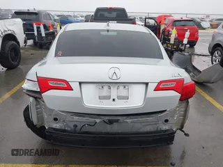 2013 Acura ILX with VIN 19VDE1F3XDE021230, listed as a IAAI auction lot 41586378 with 207,274 mi miles. Bid and sale history available at carsss.com. Image 17.