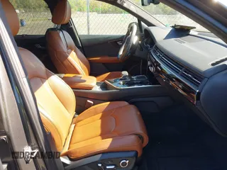 2018 Audi Q7 Prestige z VIN WA1VABF74JD037768, wystawiony jako IAAI lot #42115056 z przebiegiem 74 953 mil mil oraz . Historia ofert i sprzedaży dostępna na DreamBid. Obrazek 5.