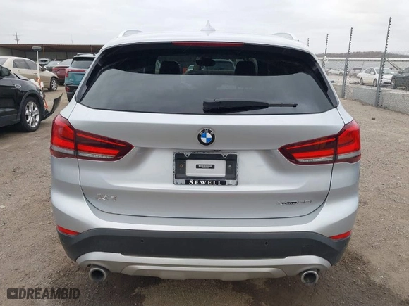 2020 BMW X1 xDrive28i with VIN WBXJG9C00L5S00032, listed as a IAAI auction lot 41834466 with 70,763 mi miles. Bid and sale history available at carsss.com. Image 17.