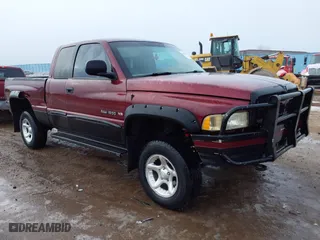 2001 Dodge Ram 1500 with VIN 3B7HF13Z21G199308, listed as a IAAI auction lot 40930662 with 217,150 mi miles. Bid and sale history available at carsss.com. Image 1.