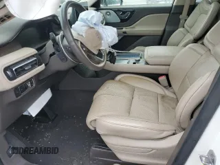 2020 Lincoln Aviator Reserve z VIN 5LM5J7XC6LGL29401, wystawiony jako Copart lot #59980655 z przebiegiem Nie podano mil oraz Szkoda całkowita • Salvage title. Historia ofert i sprzedaży dostępna na DreamBid. Obrazek 7.
