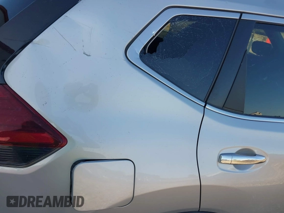 2019 Nissan Rogue SV с VIN KNMAT2MT9KP542963, выставлен на аукционе IAAI как лот 42255309 с пробегом 115 494 миль миль и . История ставок и продаж доступна на DreamBid. Изображение 18.