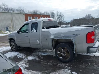 2009 Chevrolet Silverado 1500 LT with VIN 2GCEK29J091115058, listed as a IAAI auction lot 41527034 with 197,350 mi miles. Bid and sale history available at carsss.com. Image 14.