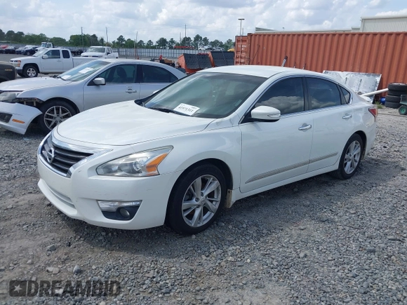 2014 Nissan Altima SV with VIN 1N4AL3AP0EC325820, listed as a IAAI auction lot 41971311 with 206,134 mi miles and . Bid and sale history available at DreamBid. Image 2.