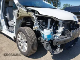 2017 Toyota Sienna with VIN 5TDDZ3DC8HS169754, listed as a IAAI auction lot 42146445 with 70,572 mi miles and . Bid and sale history available at DreamBid. Image 6.