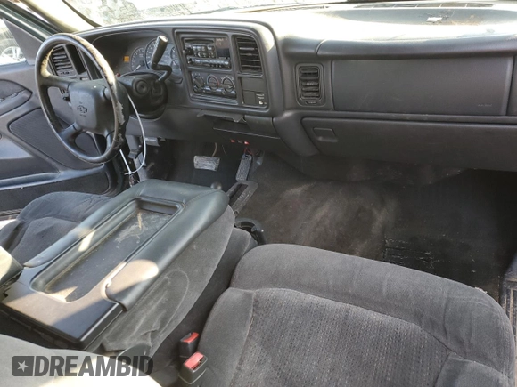 2002 Chevrolet Silverado 1500 LS with VIN 2GCEK19V221150025, listed as a Copart auction lot 41816045 with 246,070 mi miles and Salvage Title. Bid and sale history available at DreamBid. Image 8.