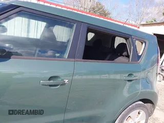 2014 Kia Soul with VIN KNDJN2A21E7028924, listed as a IAAI auction lot 41668371 with 170,173 mi miles. Bid and sale history available at carsss.com. Image 6.