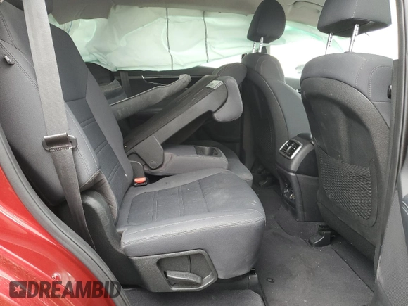 2019 Kia Sorento LX z VIN 5XYPGDA51KG468487, wystawiony jako Copart lot #55267365 z przebiegiem 112 479 mil mil oraz Szkoda całkowita • Salvage title. Historia ofert i sprzedaży dostępna na DreamBid. Obrazek 10.