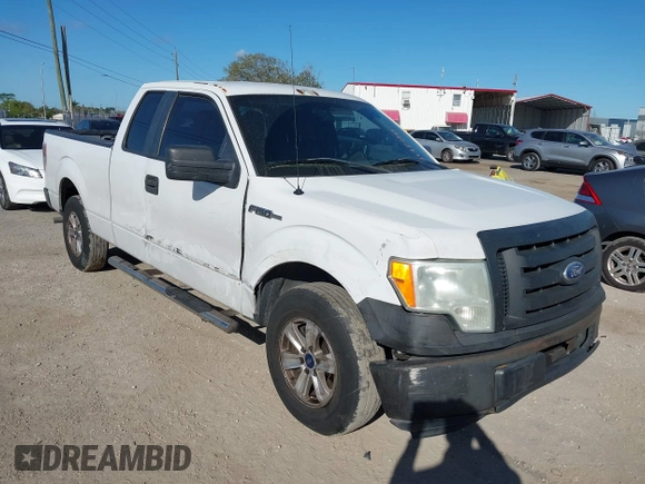 2010 Ford F-150 XL with VIN 1FTFX1CV1AKA50138, listed as a IAAI auction lot 41782929 with 221,452 mi miles. Bid and sale history available at carsss.com. Image 1.